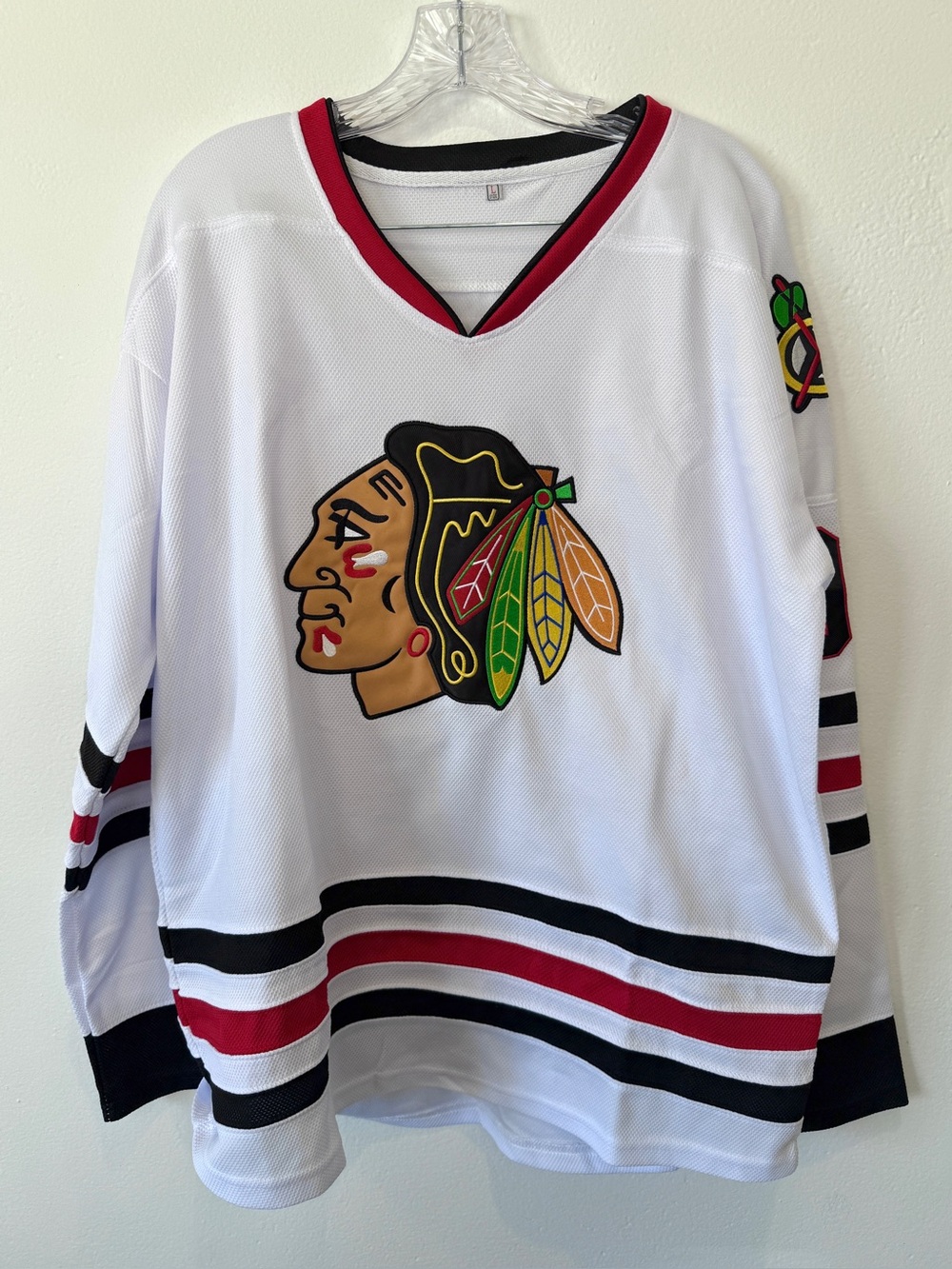Chicago Blackhawks Men's Large White Griswold 00 Hockey Jersey NHL